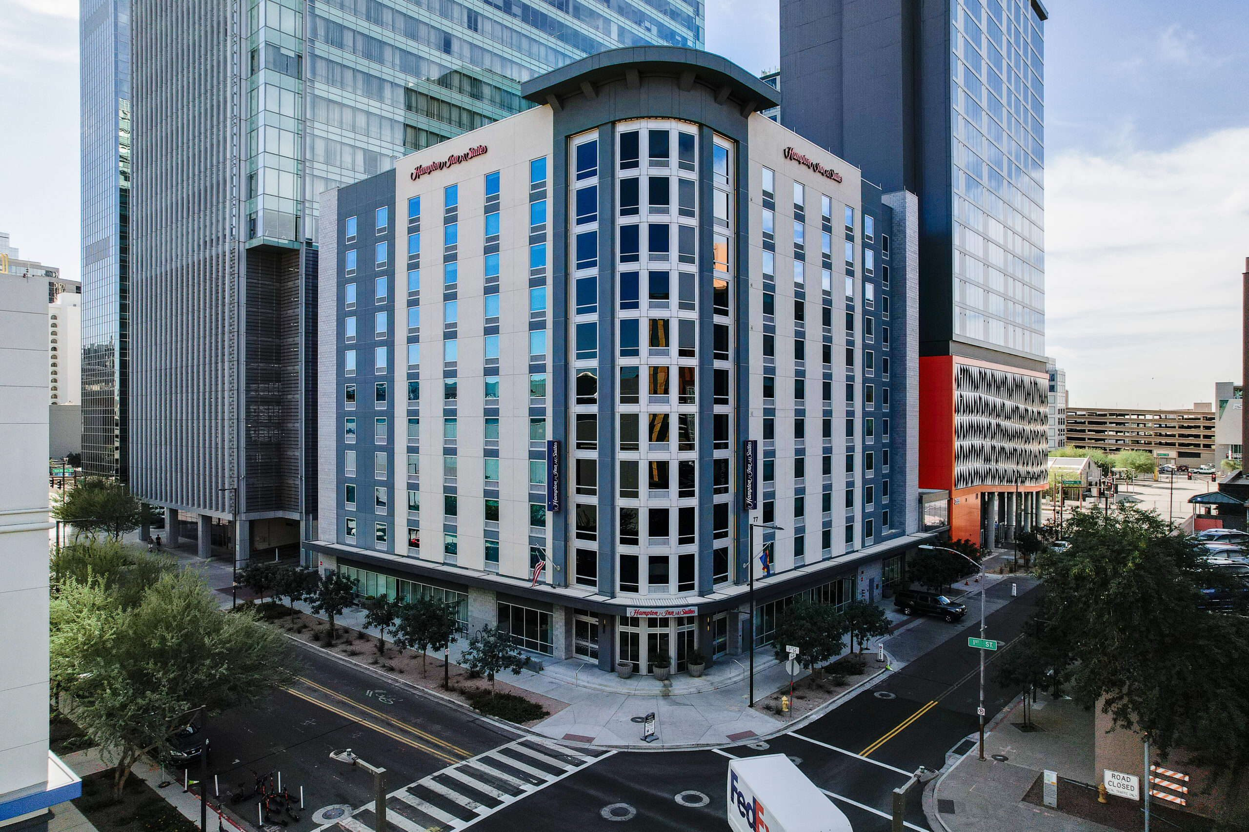 Hampton Inn & Suites